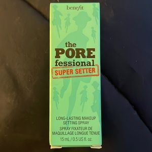 The pore fessional super setter.